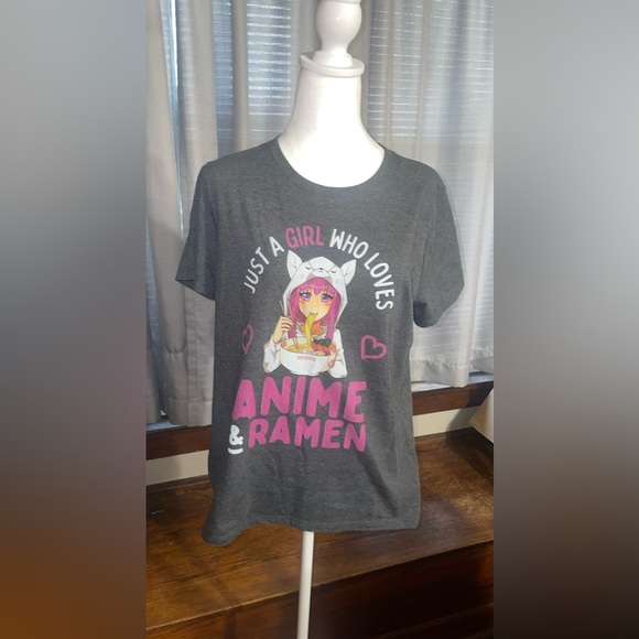 🐰🐇 EGirl Anime & Ramen Graphic Tee *make offers* - Picture 3 of 8